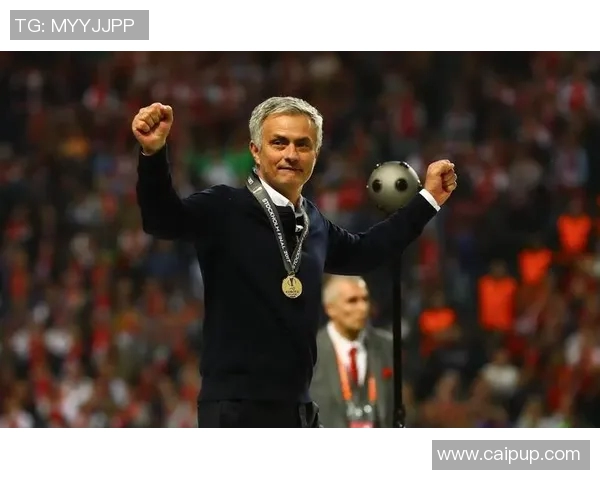 英超联赛重燃激烈战火，利物浦主场大胜曼联，穆里尼奥坦言比赛失利需全队反思